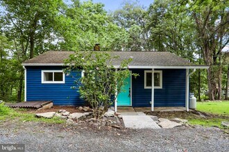 159 Wolfe Hill Rd in Harpers Ferry, WV - Building Photo - Building Photo