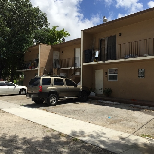 1800 NW 19th Ter in Miami, FL - Building Photo - Building Photo