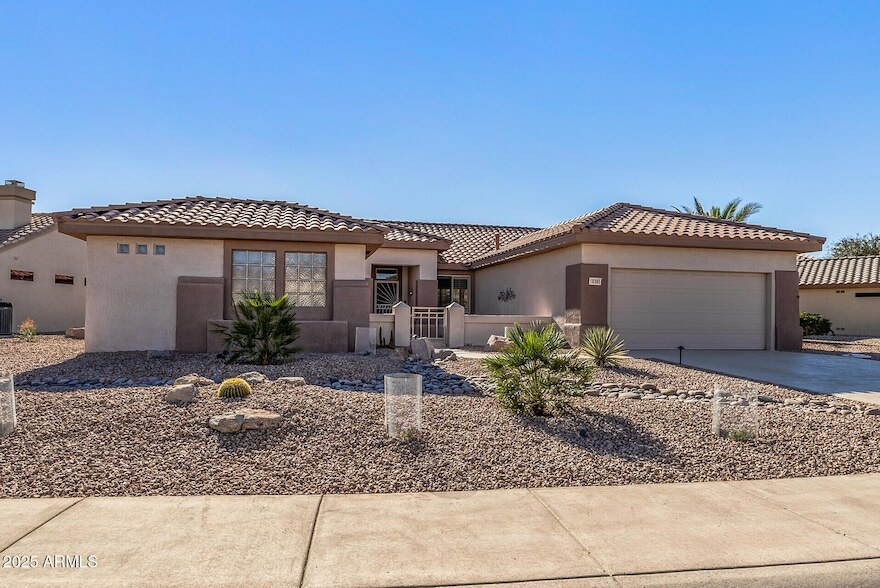 16385 W Monteverde Ln, Unit 5008 in Surprise, AZ - Building Photo