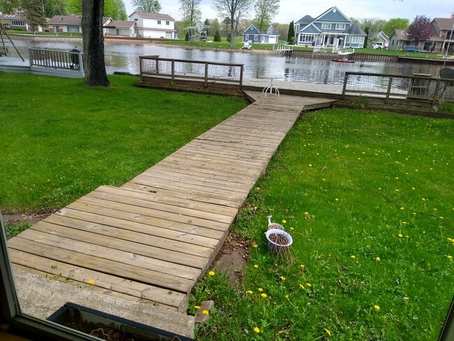 419 River Rd in Bay City, MI - Building Photo - Building Photo