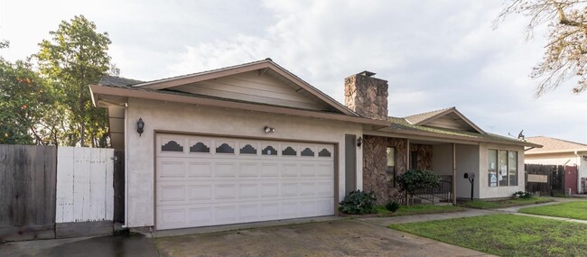 1912 Kruger Dr in Modesto, CA - Building Photo - Building Photo