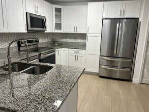 2738 Club Cortile Cir in Kissimmee, FL - Building Photo - Building Photo