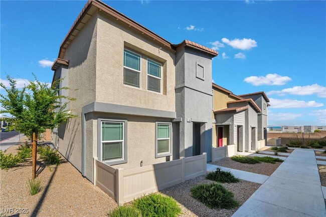 property at 1906 Arietta Pl