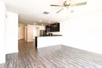 372 Kensington View Dr in Winter Haven, FL - Building Photo - Building Photo