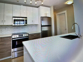 1208 Muirfield Pl in Victoria, BC - Building Photo - Building Photo