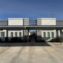 16 W Driftwood St in Edinburg, TX - Building Photo