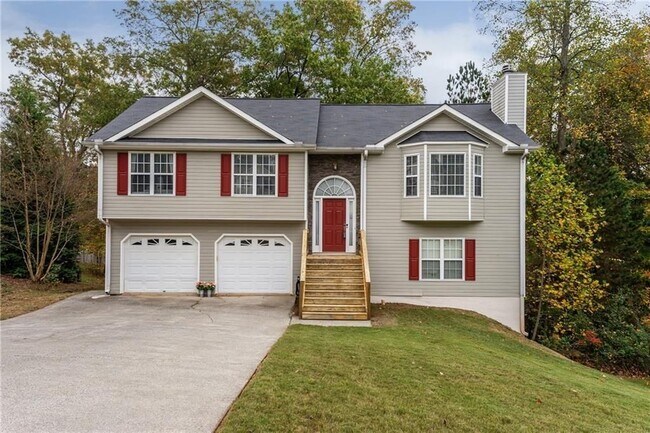 property at 2064 Queensbury Dr