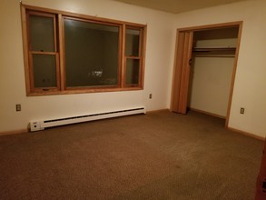 7 Sunrise Ave in Mapleton, IA - Building Photo - Building Photo