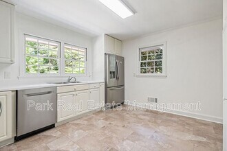 1209 Roosevelt Dr in Chapel Hill, NC - Building Photo - Building Photo