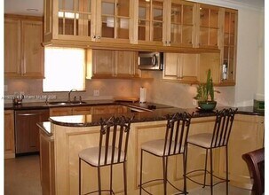 809 Almeria Ave in Coral Gables, FL - Building Photo - Building Photo