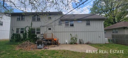 8424 Travis Ln in Overland Park, KS - Building Photo - Building Photo