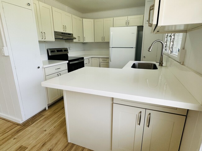 1816 Kaikunane Loop, Unit A in Honolulu, HI - Foto de edificio - Building Photo