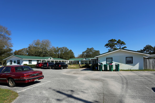 305 Lovejoy Rd in Fort Walton Beach, FL - Building Photo - Building Photo