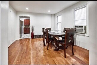 718 Avenue A in Bayonne, NJ - Foto de edificio - Building Photo