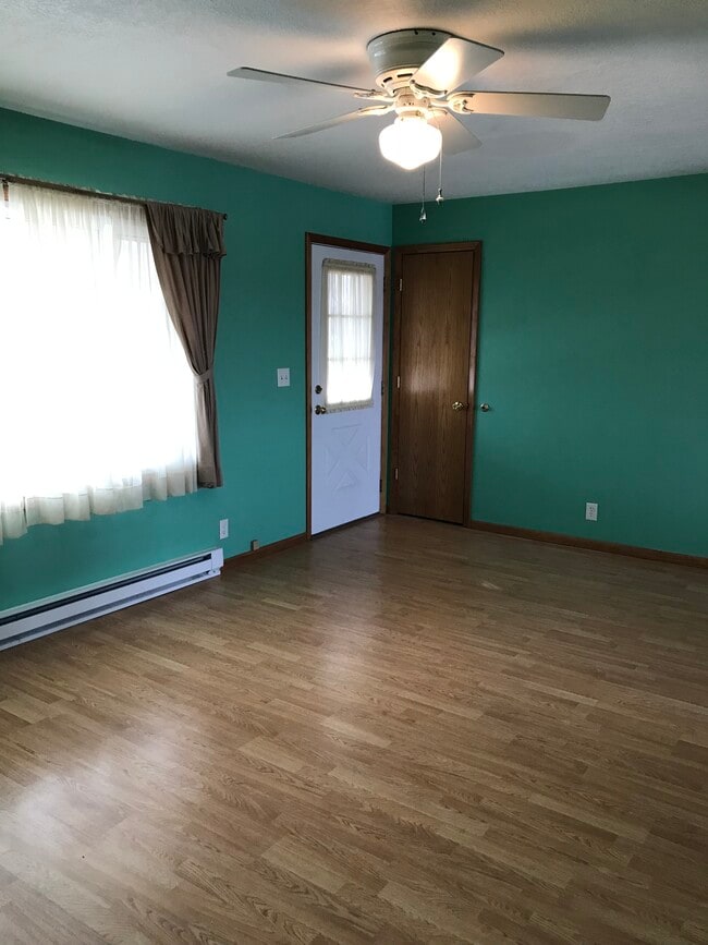 4610 S County Line Rd W in Yoder, IN - Building Photo - Building Photo