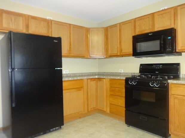 1113 Geneva St in Shorewood, IL - Building Photo - Building Photo