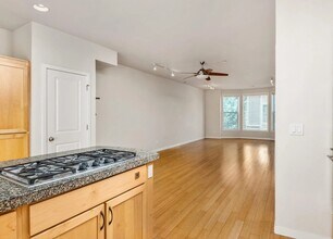 4132 S Corbett Ave in Portland, OR - Building Photo - Building Photo