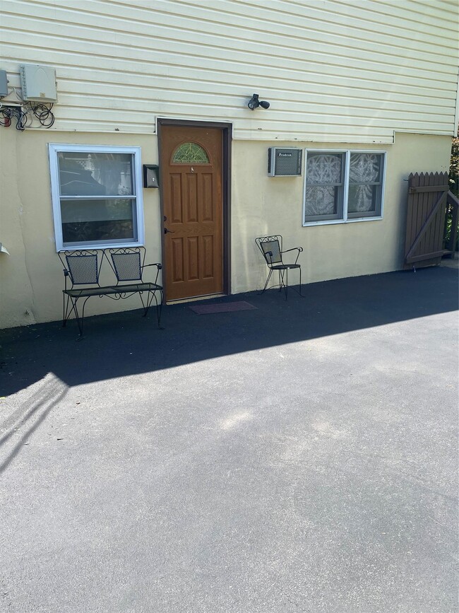 property at 82 Adams Ct