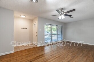 343 Montfort Dr in San Antonio, TX - Building Photo - Building Photo