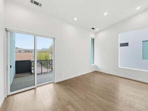 4812 Manett St in Dallas, TX - Building Photo - Building Photo