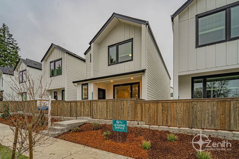 16318 NE 20th St in Vancouver, WA - Building Photo