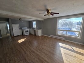 74 St John St in Saint John, NB - Building Photo