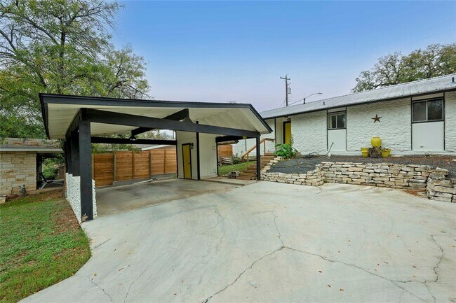 property at 1706 Elmhurst Dr