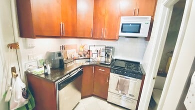 31 E 20th St-Unit -2F in New York, NY - Building Photo - Building Photo
