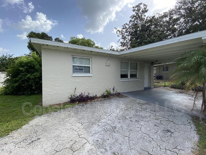 10472 113th Ave in Largo, FL - Building Photo