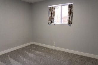 2000 N Fry St in Boise, ID - Building Photo - Building Photo