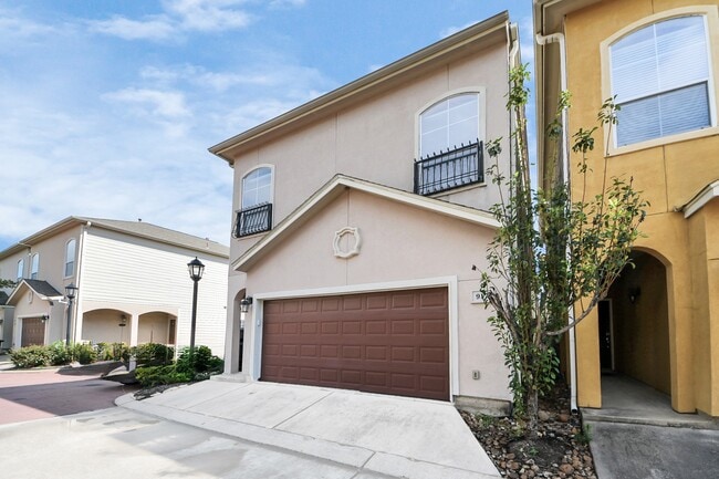 917 McKinney Park Ln in Houston, TX - Building Photo - Building Photo