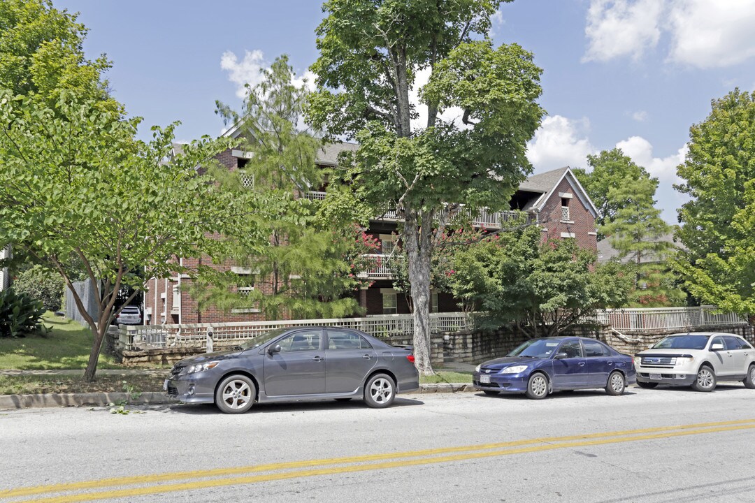 Lafayette Street Apartments in Fayetteville, AR - Building Photo