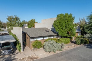 5701 E Glenn St in Tucson, AZ - Building Photo