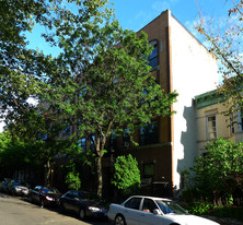 131 Sterling St Apartments