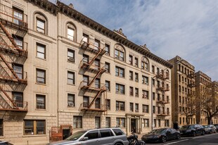 617 W 170th St in New York, NY - Building Photo