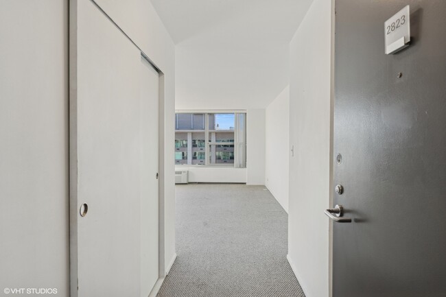 3600 N Lake Shore Dr in Chicago, IL - Building Photo - Building Photo