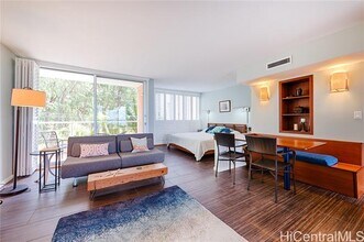 2979 Kalakaua Ave in Honolulu, HI - Building Photo - Building Photo