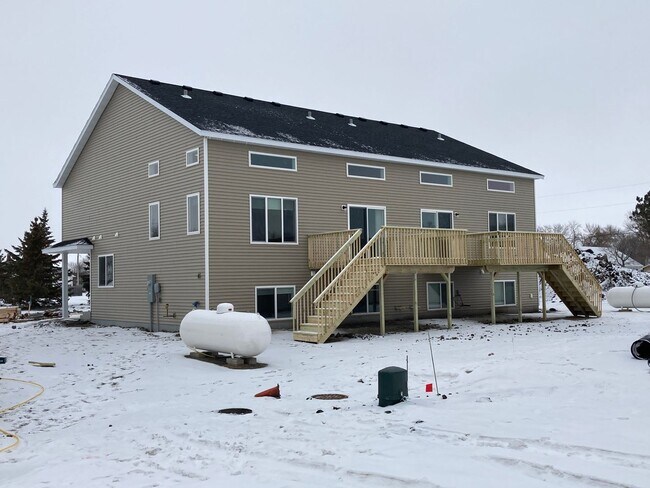 301 Toronto Dr in Hillsboro, ND - Building Photo - Building Photo