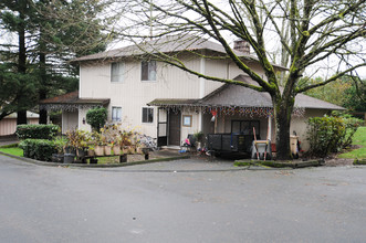 19824 SW Santee Ct in Tualatin, OR - Building Photo - Building Photo