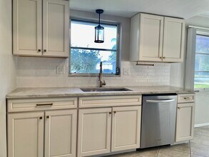 1943 Sky Dr in Clearwater, FL - Building Photo - Building Photo