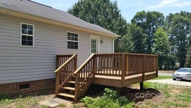4597 Cherokee Dr in Maiden, NC - Building Photo - Building Photo