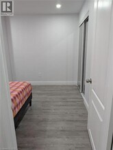 285 Woodbine Ave in Kitchener, ON - Building Photo - Building Photo