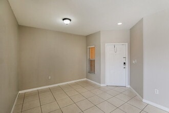 1911 SE 14th Ct in Homestead, FL - Foto de edificio - Building Photo