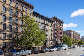 28 Macombs Place in New York, NY - Foto de edificio - Building Photo