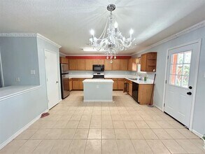 8008 Hidden Oaks Dr in Fort Worth, TX - Building Photo - Building Photo