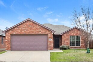 7605 Rainbow Creek Dr in Fort Worth, TX - Building Photo