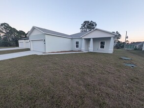 2100 Cogan Dr in Palm Bay, FL - Building Photo - Building Photo