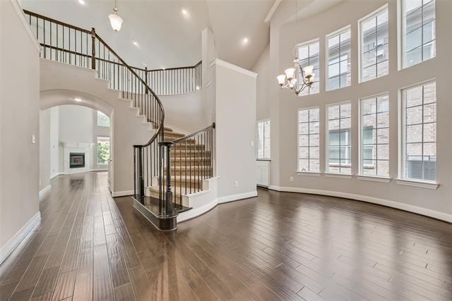 property at 4037 Hawthorne Dr