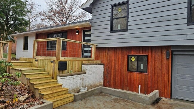 2002 Woodlea Dr in Columbia, MO - Building Photo - Building Photo