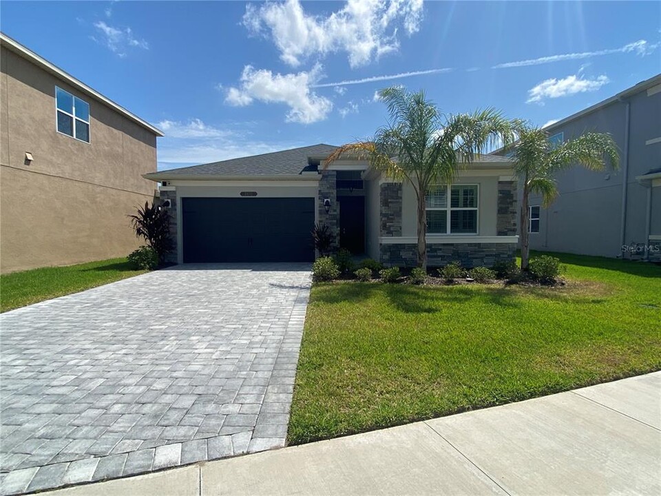 3472 Great Banyan Way in Wesley Chapel, FL - Building Photo